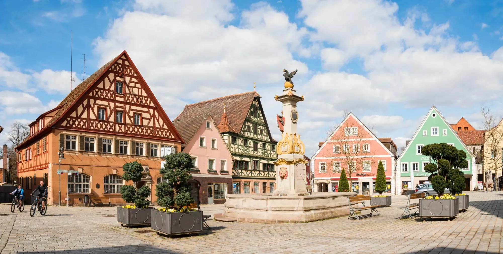 Immobilienmakler Roth