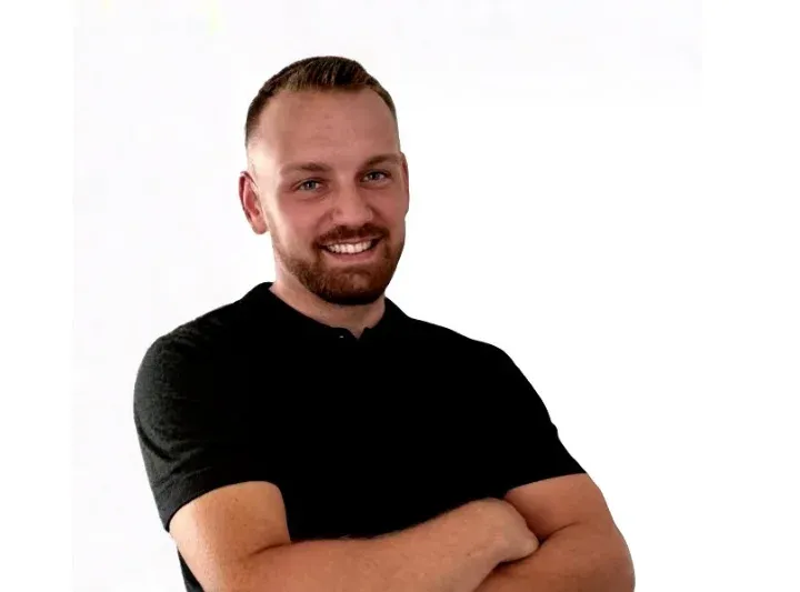 Thomas Kohlmann – Inhaber Rümpel Tom, Fachbetrieb für Entrümpelung und Haushaltsauflösung, Netzwerk-Partner von Davis & Partner