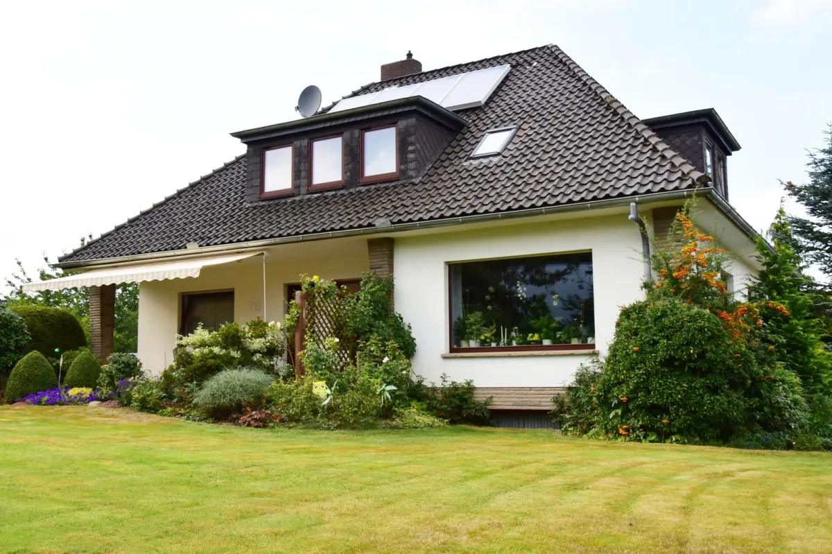Geerbtes Haus verkaufen in Erlangen - Premium-Erbimmobilie in akademisch gepraegter Lage